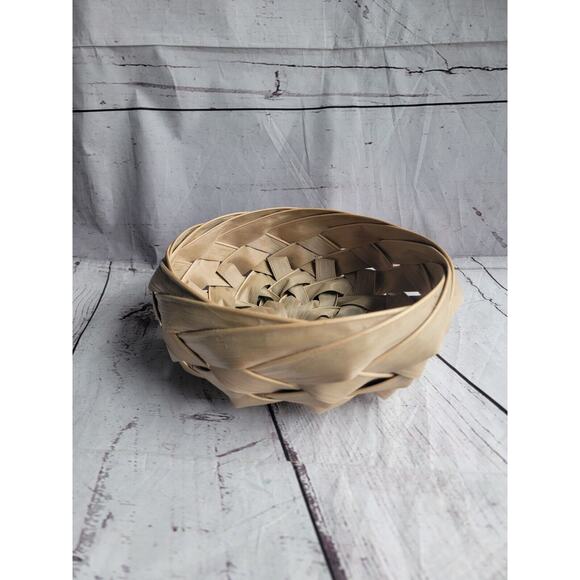 Vintage Palm Leaf Basket Decorative Storage 8 Inches Across - Picture 1 of 6